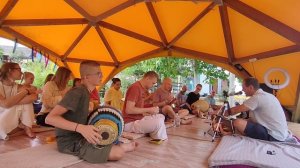 Киртан Махимарнава дас, Узунджа 1.mp4