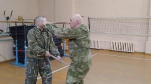 ЗАЩИТА ОТ УДАР ПАЛКОЙ СВЕРХУ