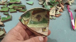 Чашечка с сельджукской цепью из раскопа по улице Калинина, 60