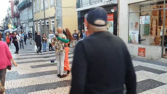 Уличные зрелища в Порту смотреть онлайн