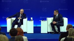 Владимир Путин. Встреча с молодыми сотрудниками предприятий атомной отрасли