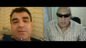 А в Берлине моют голову.