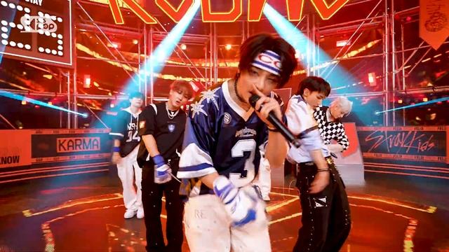 🤩 #CEREMONY 

Stray Kids "CEREMONY" ONE TAKE STAGE