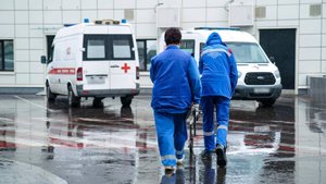 Трое взрослых и два ребенка отравились в бассейне "Море парк" в Кирове