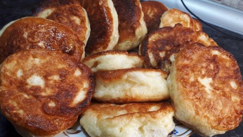 Пышные дрожжевые оладьи