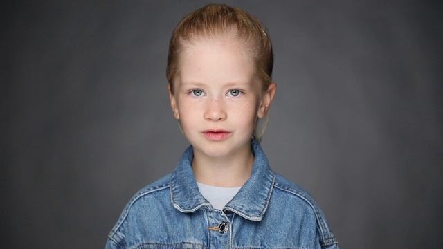 Актерская визитка  Александра Добролюбова  Агентство молодых актеров ЛАМА