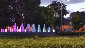 ФОНТАН ОКОЛО ОТЕЛЯ АЗИМУТ В ПИТЕРЕ