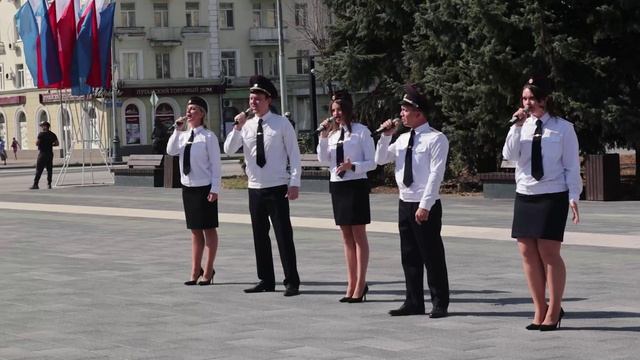 Алексей Кампф принял участие в торжественной церемонии поднятия флага Российской Федерации смотреть онлайн