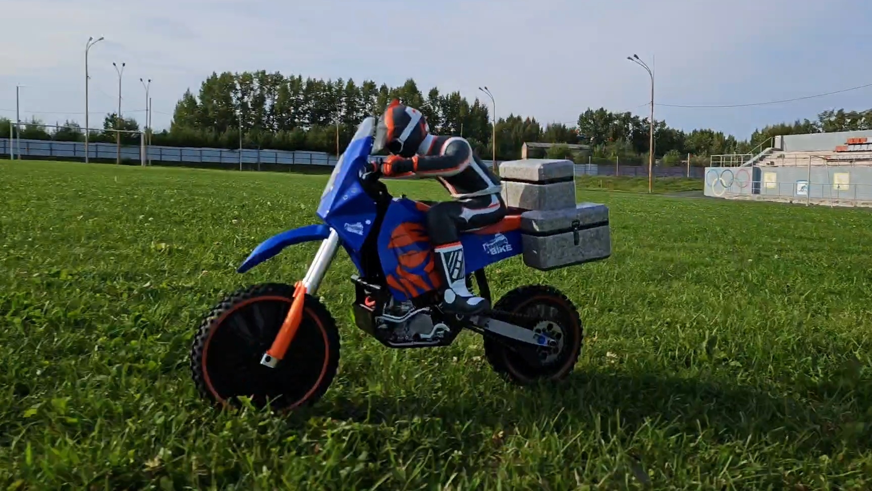 Быстрый, мощный мотоцикл на радиоуправлении. Распаковка от Павла смотреть онлайн