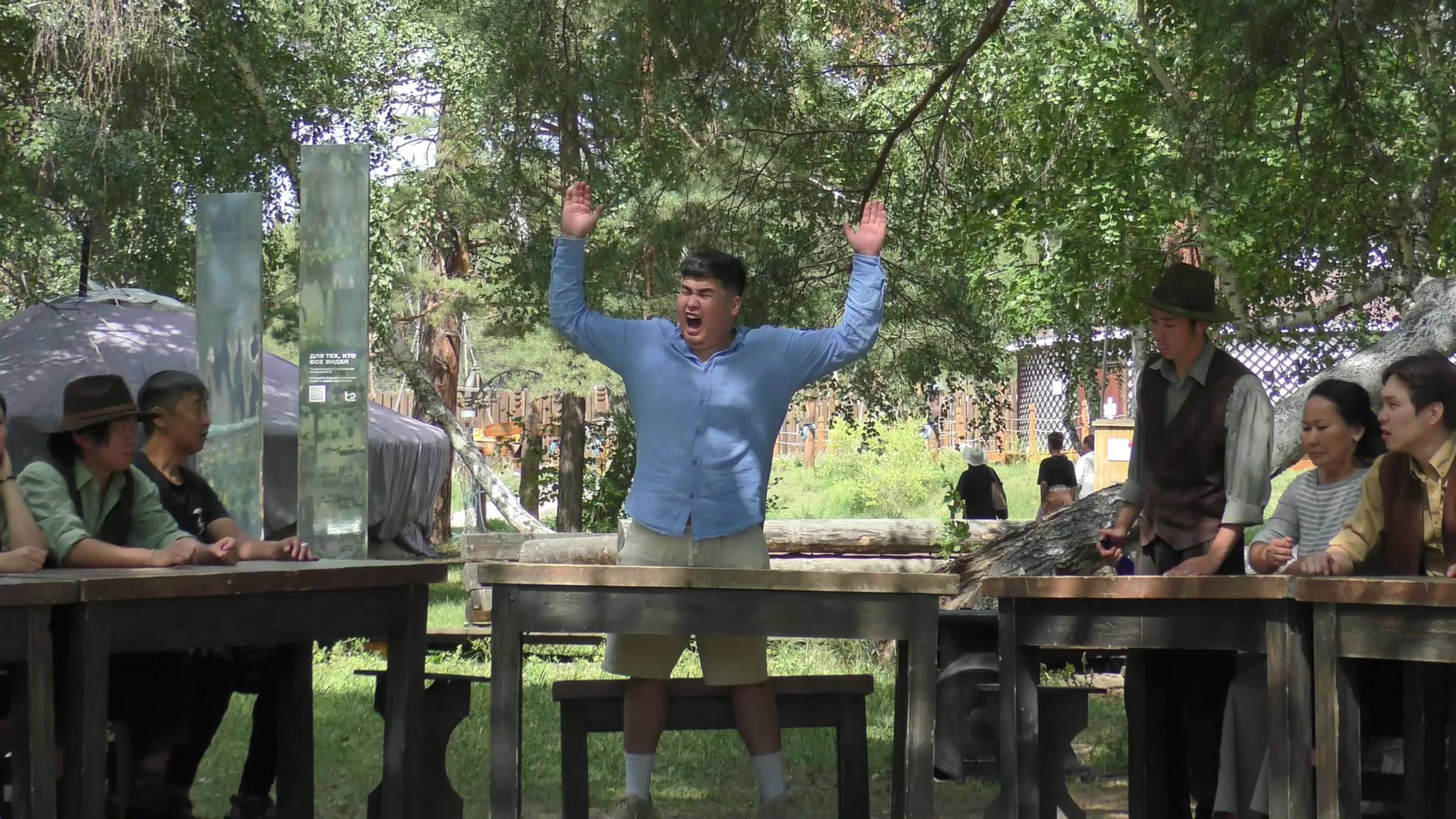 Закулисье черно-бурого лиса Домино.