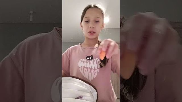 смотрим сколько вещей может поместиться в пенал