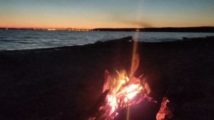 У костерка 🔥: уверены, что мы живём не в Кин-дза-дзе? 🤔 Ценности и идеалы капитализма и социализма