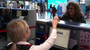 В аэропорту Внуково прошла церемония встречи стомиллионного пассажира авиакомпании "Победа"