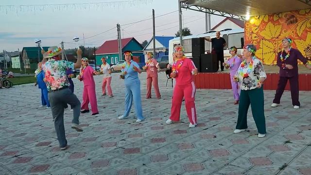 Пятничное лето - Мелодия вечера (сквер ул. Красноармейская 22.08.25 г.) смотреть онлайн