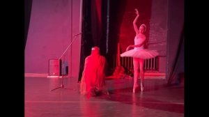 Балерина на сцене