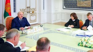 Лукашенко потребовал привлечь крупные торговые сети для обслуживания населения в сельской местности