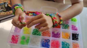 как сплести очень лёгкий браслетик