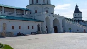 Вид от братского корпуса в Новоиерусалимском храме. 25 августа