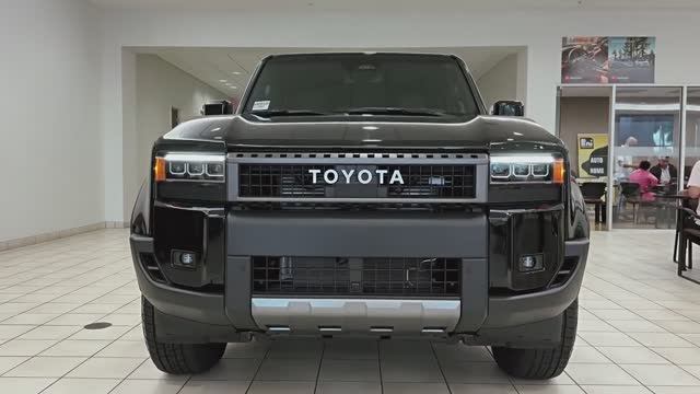 Новая Toyota Land Cruiser i-FORCE MAX обзор автомобиля тойота ленд крузер внедорожник смотреть онлайн