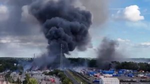 Крупный пожар и несколько взрывов произошли в портовой зоне в Гамбурге