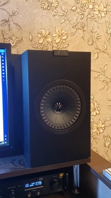 Колонки kef Uni-Q