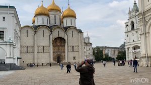 Между прошлым и настоящим: прогулка по московскому  Кремлю.