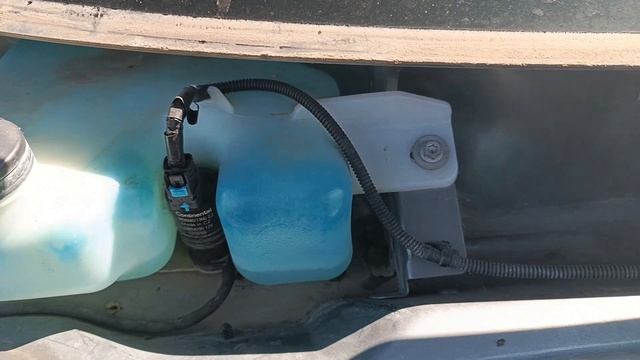 Замена резинового уплотнителя жабо "Весты" и установка защитной сетки вентилятора. смотреть онлайн