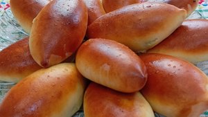 Вкуснейшие пирожки с зелёным луком и яйцом.