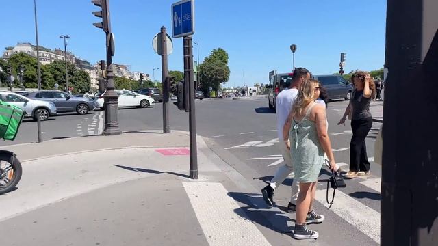 Шикарная Жаркая/Летняя прогулка, по улицам ПАРИЖА! смотреть онлайн