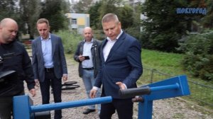 И качели, и тренажёры – комиссия исследует состояние площадок в новгородских дворах