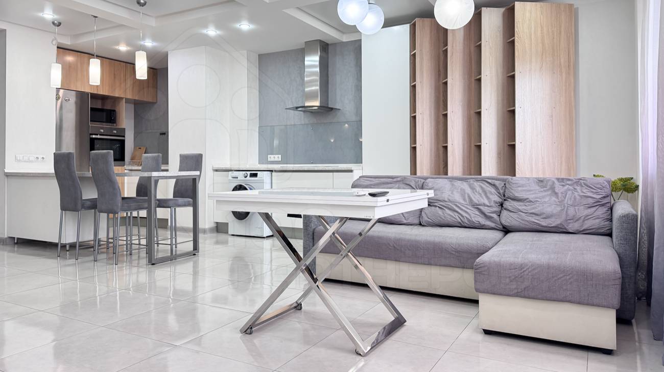 Рум-тур по 2-к квартире по адресу: улица Декабрьских Событий , 31 (аренда, Иркутск) смотреть онлайн