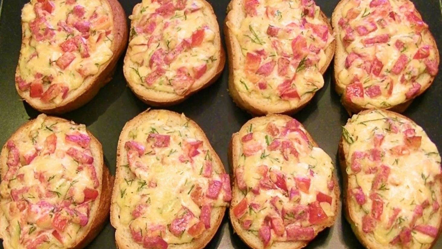 Горячие бутерброды в микроволновке на скорую руку