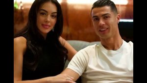 Помолвка Роналду и Джорджины: Porsche, часы и кольцо за миллионы ✨