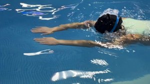 Как научиться плавать?