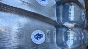 Более 10 тонн питьевой воды были переданы в медицинские учреждения г. Макеевки.