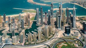 ОАЭ Дубай. Поездка в торговый центр DUBAI MALL. Дневной и вечерний город. Автор видео: Л. Ломаева.