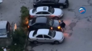 Месть на парковке: пьяная женщина испортила чужой автомобиль из-за семейных разборок