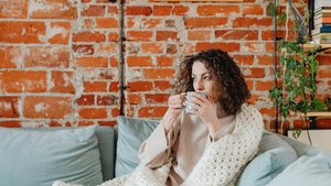 Превращаем стену в лофт. Имитация кирпича из обычной бумаги!