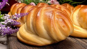 Исчезнут за минуту! Мягчайшие плетёные булочки – быстрый рецепт с простыми ингредиентами.