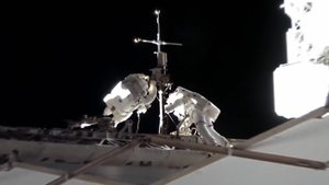 Холодное сваривание в космосе