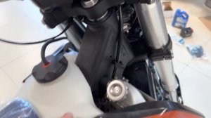 Видео обзор на новый мотоцикл JHL Z5 (CBS300) ：： Мотосалон