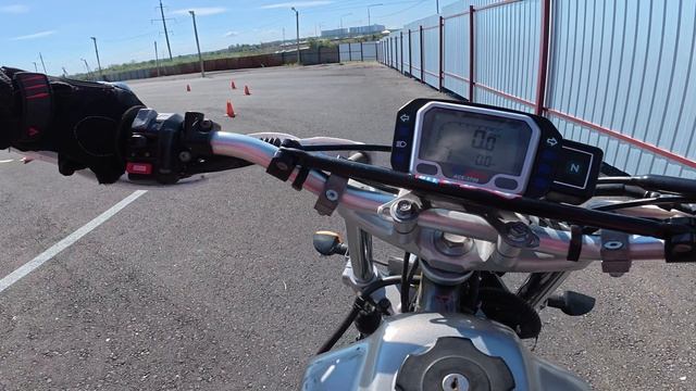 Мотошкола - проезд по планке, доске и габаритный коридор смотреть онлайн