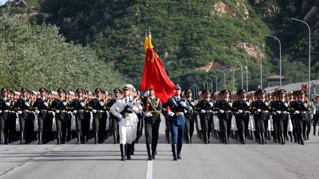 🇨🇳⚔️Почётный караул НОАК возглавит праздничное шествие на площади Тяньаньмэнь