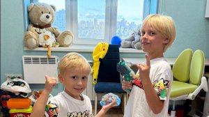 Ярик и Лева! Ярик не хочет делать уроки! Веселое видео для детей!