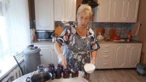 Мариную свёклу, прогулялись по огороду.
