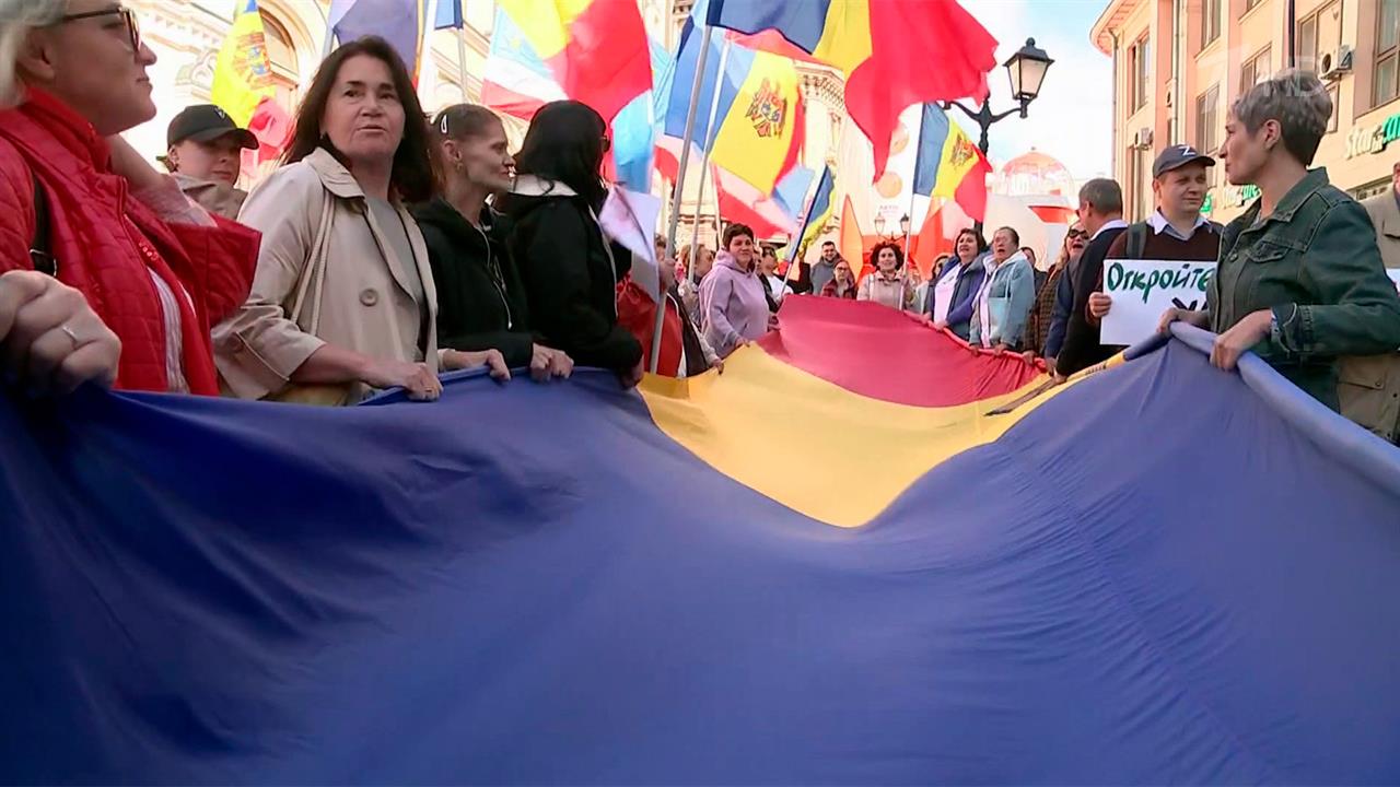 Молдавская оппозиция бьет тревогу: власти превращают страну в колонию Брюсселя