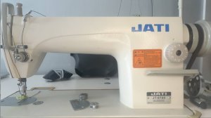 Как выбрать швейную машину для перетяжки рулей? Часть 2. Просмотр у продавца.