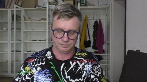 Рабочие ножи для подарка на подставках.