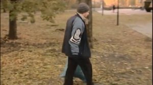 Мешки с листвой по осени считают: в Ельце продолжаются «чистые четверги»