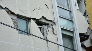 Мощное землетрясение магнитудой 5.9 прогремело в Дагестане. Дома покрылись трещинами